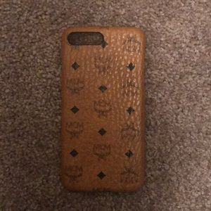mcm iphone 8 plus